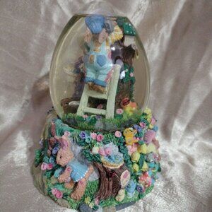 Spring Water Easter Music Globe Egg Playing Peter Cottontail